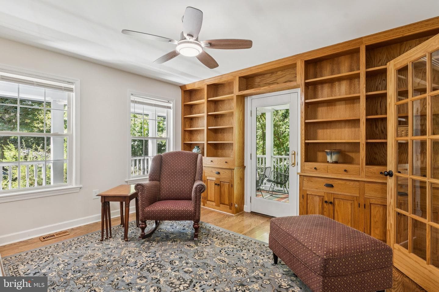 5010 Louise Lane photo 2