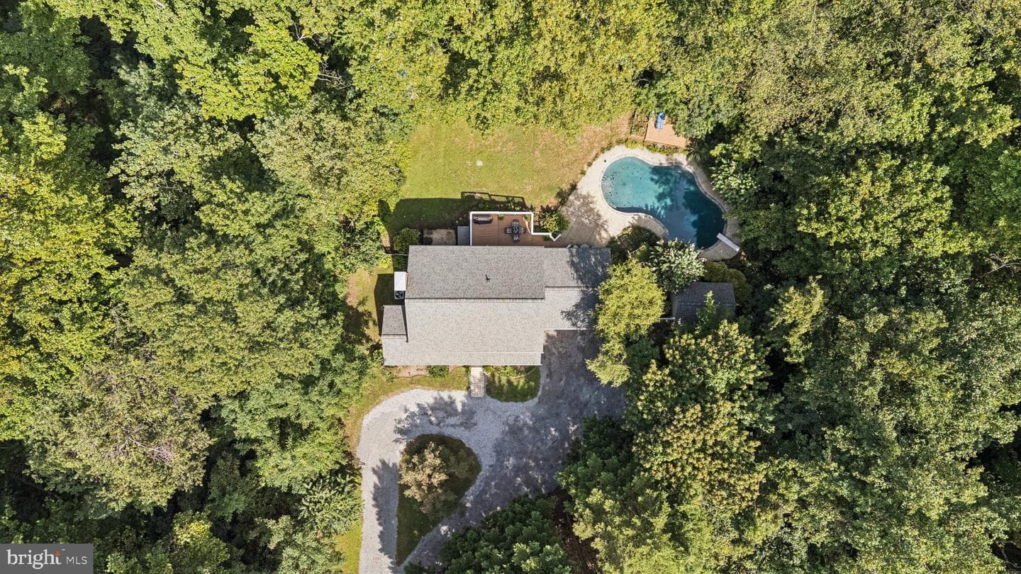 5010 Louise Lane photo 29