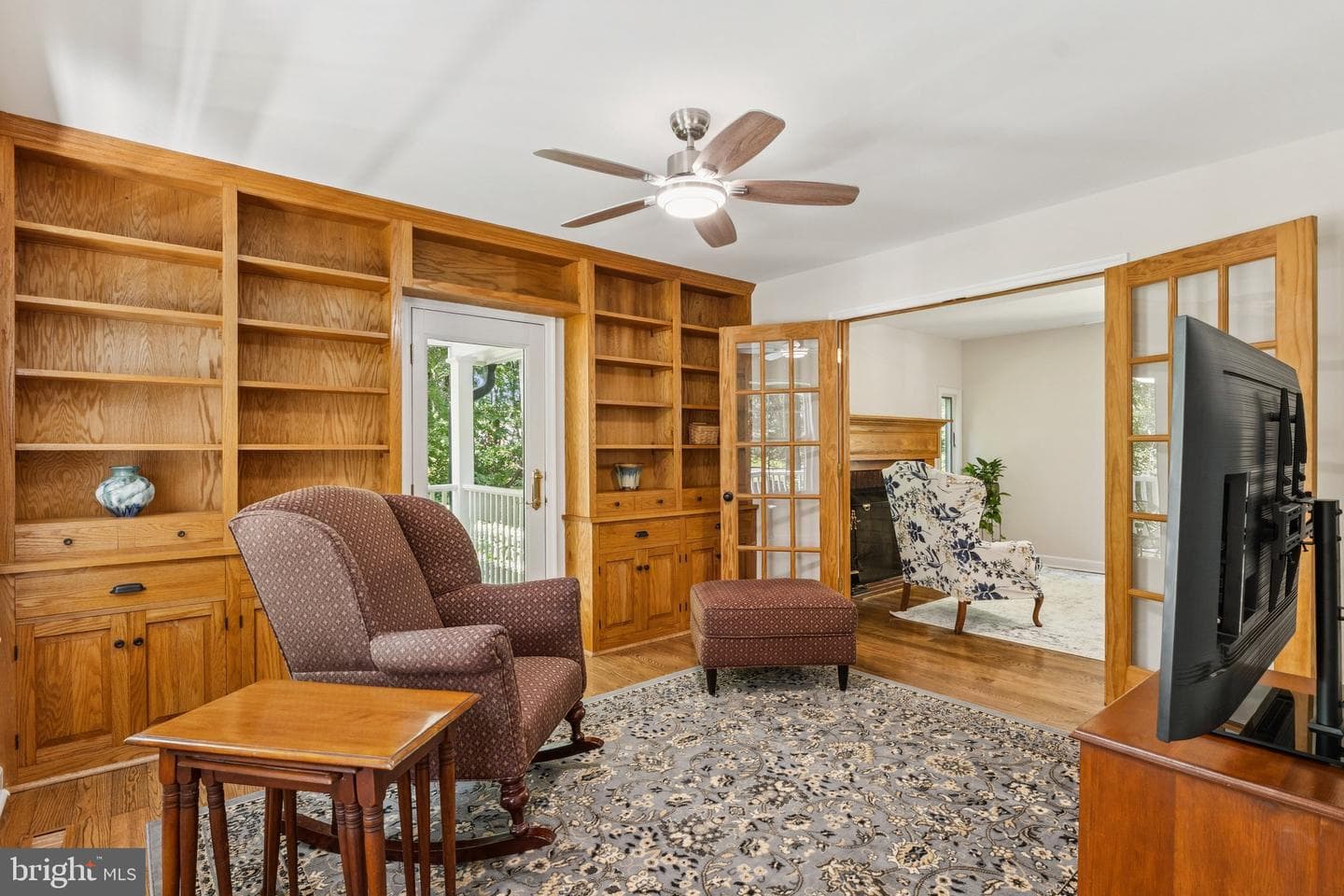 5010 Louise Lane photo 3