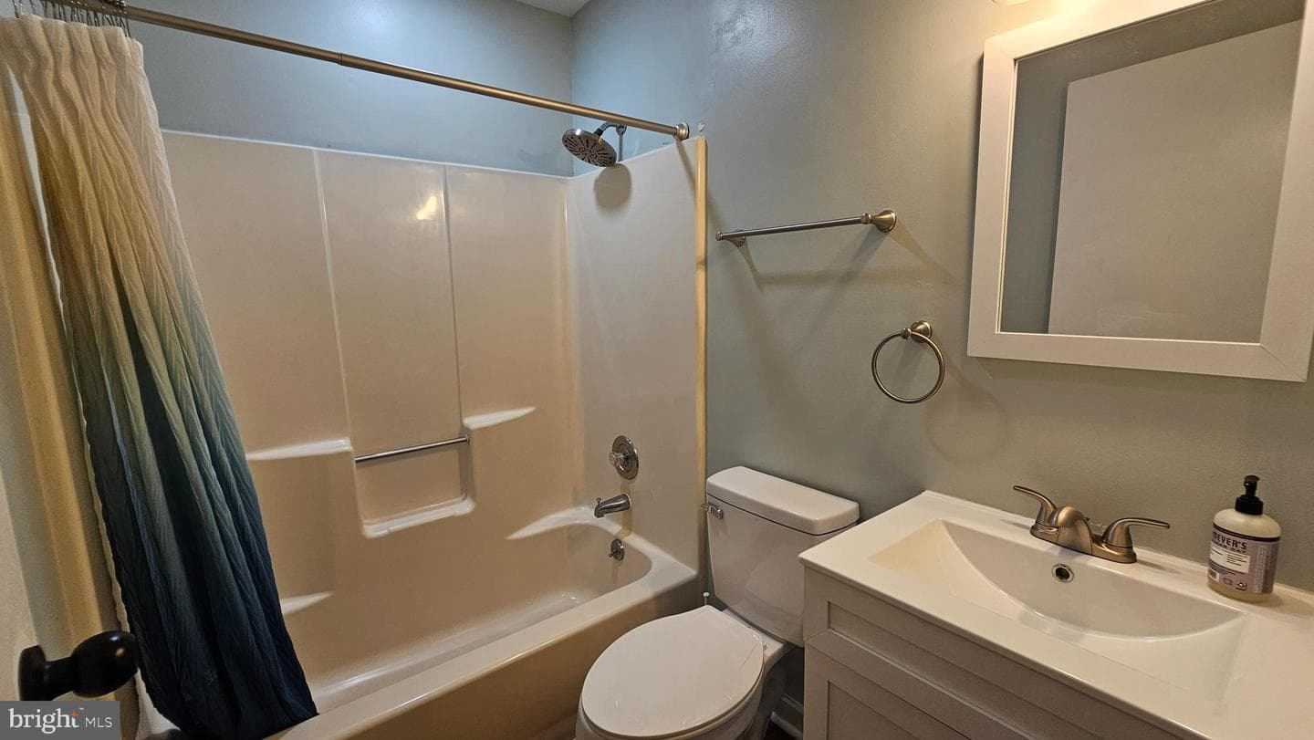 1049 Golden West Way photo 20