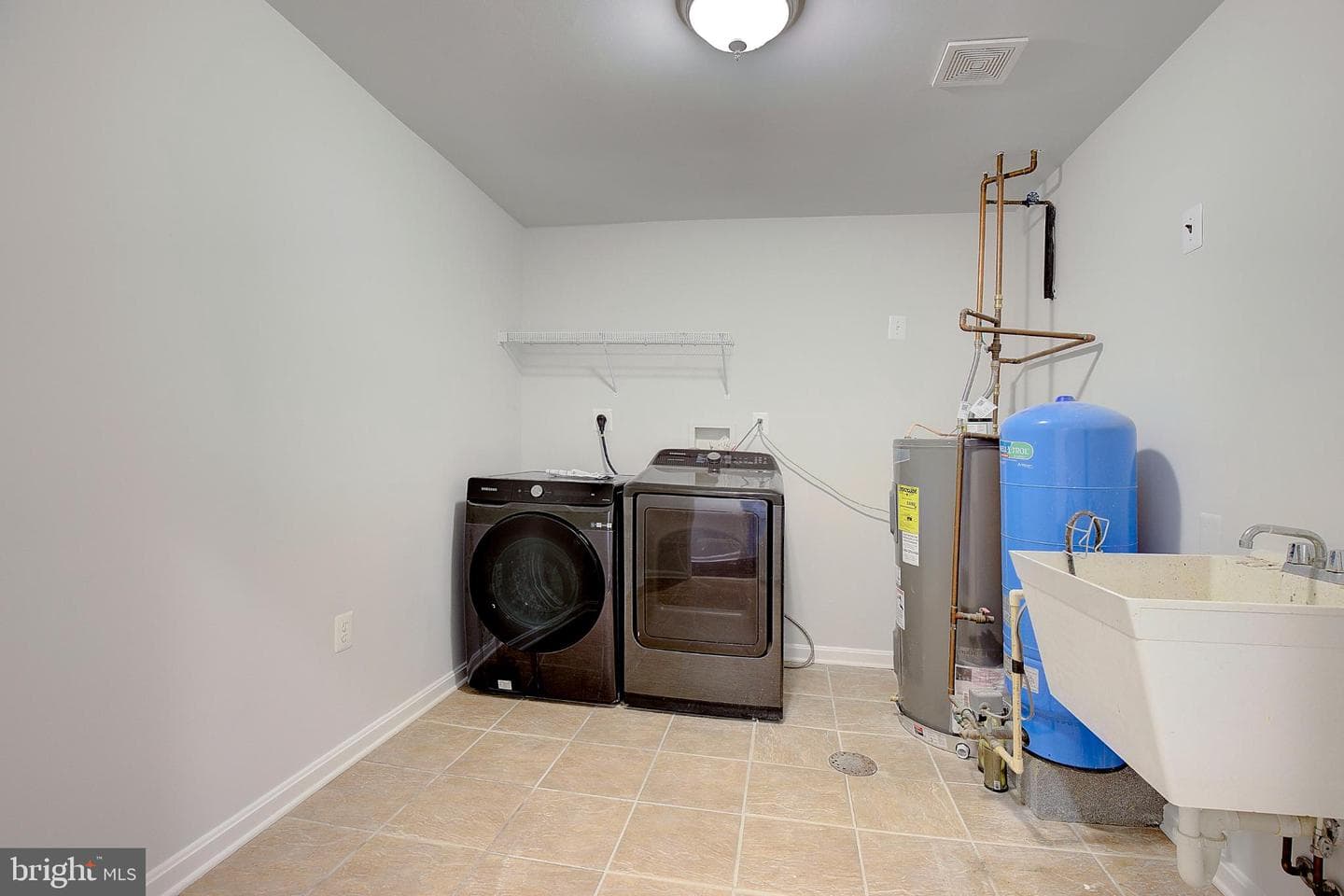 5930 Solomons Island Road photo 15