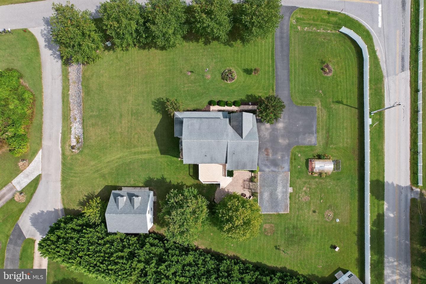 3100 Drawfield Lane photo 36
