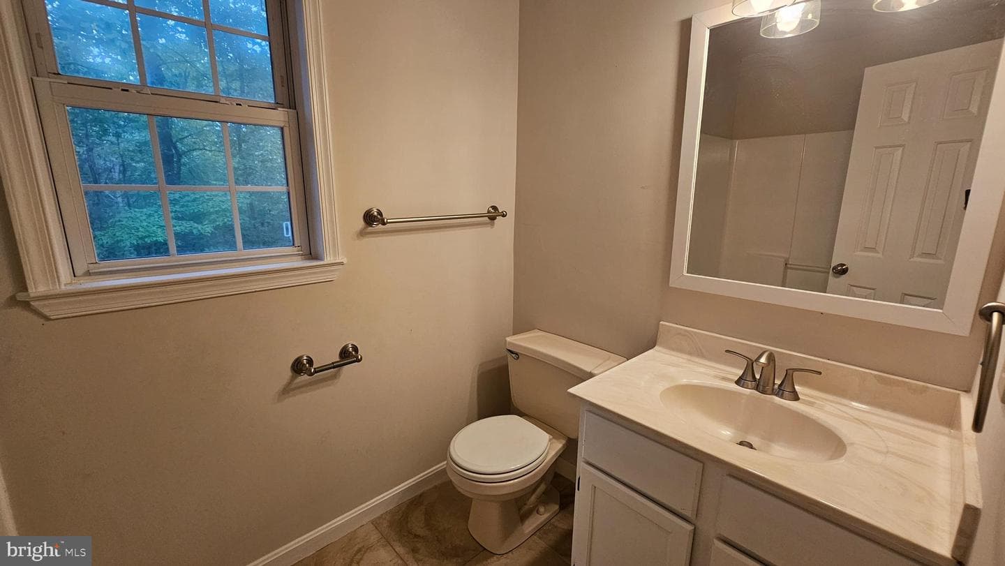 228 Thunderbird Drive photo 17
