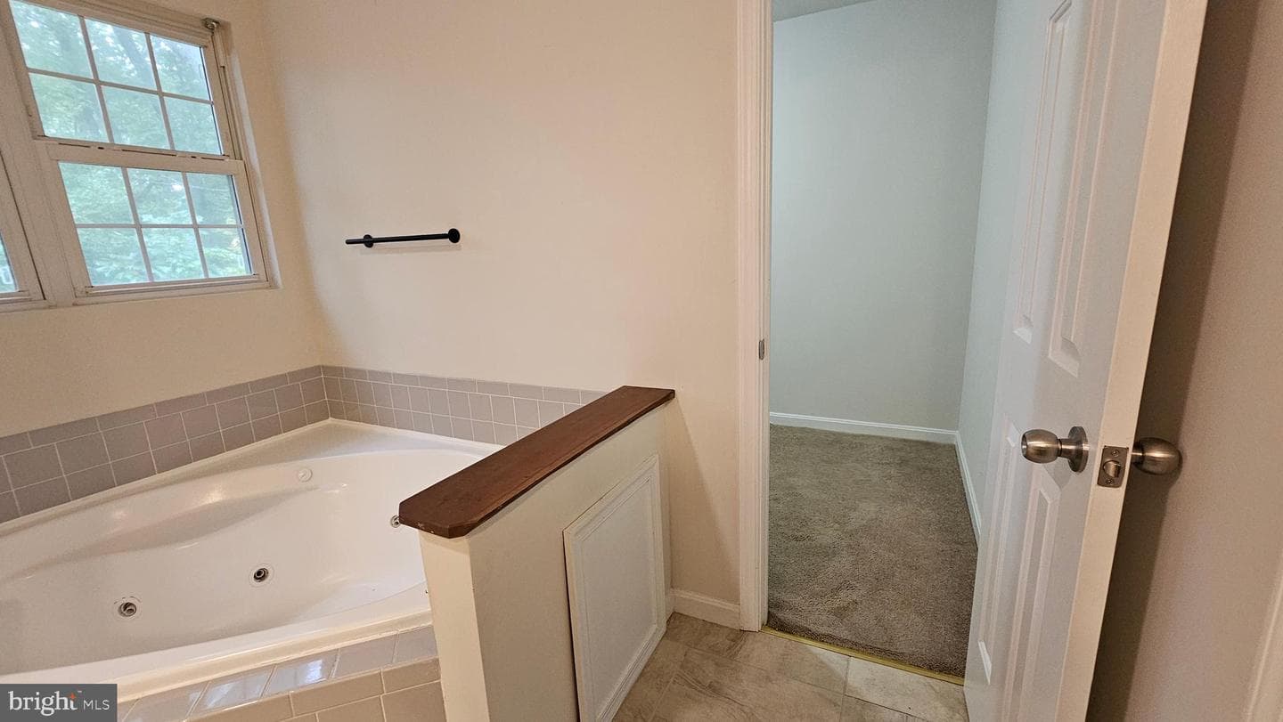 228 Thunderbird Drive photo 23