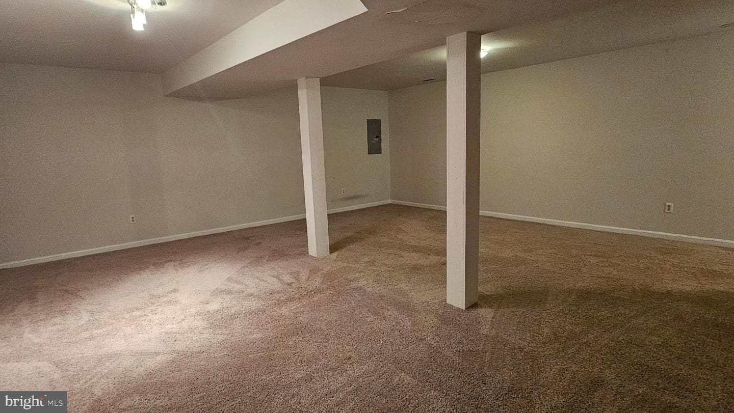 228 Thunderbird Drive photo 30