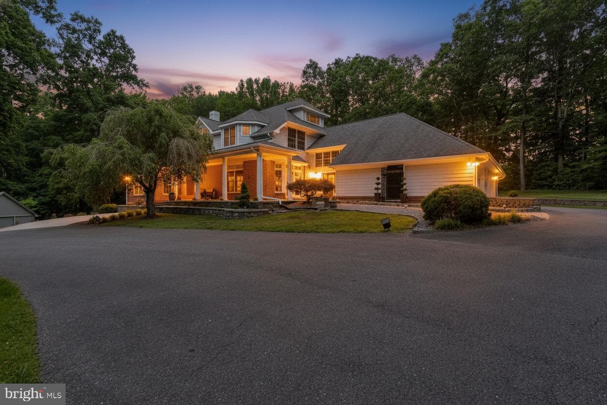 2850 Dunleigh Drive photo 3