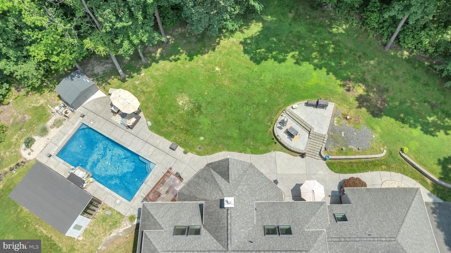 2850 Dunleigh Drive photo 91