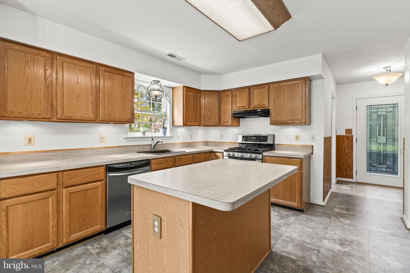 1425 Abbey Lane photo 11