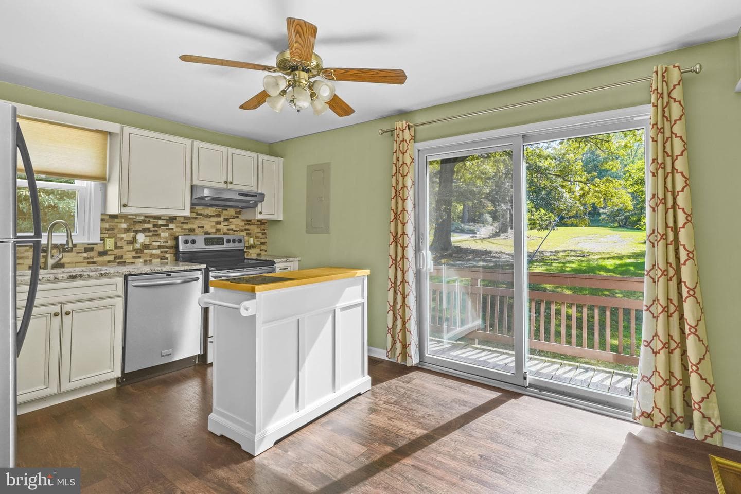 2970 Stinnett Road photo 6