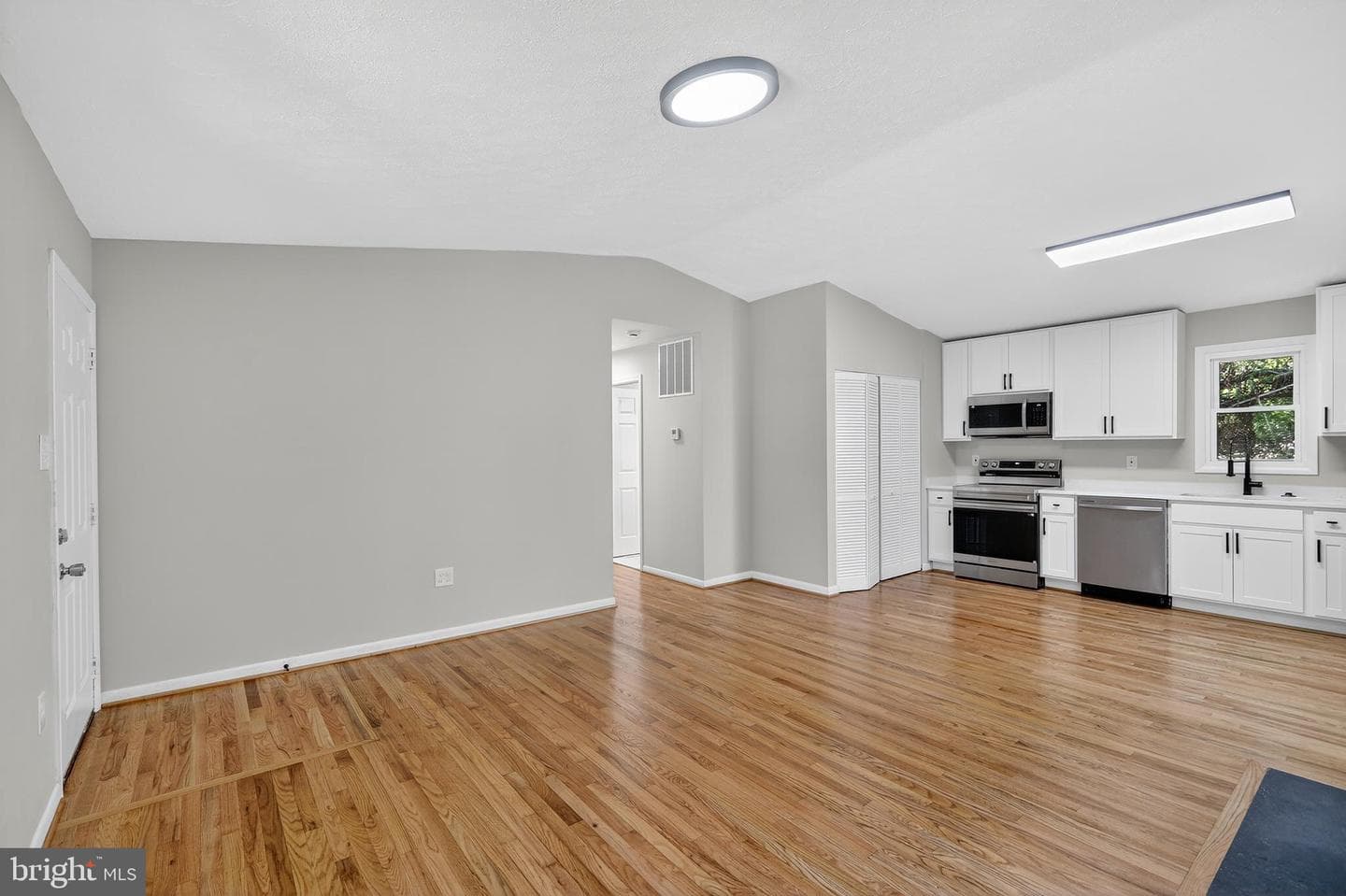 6130 4th Street photo 15
