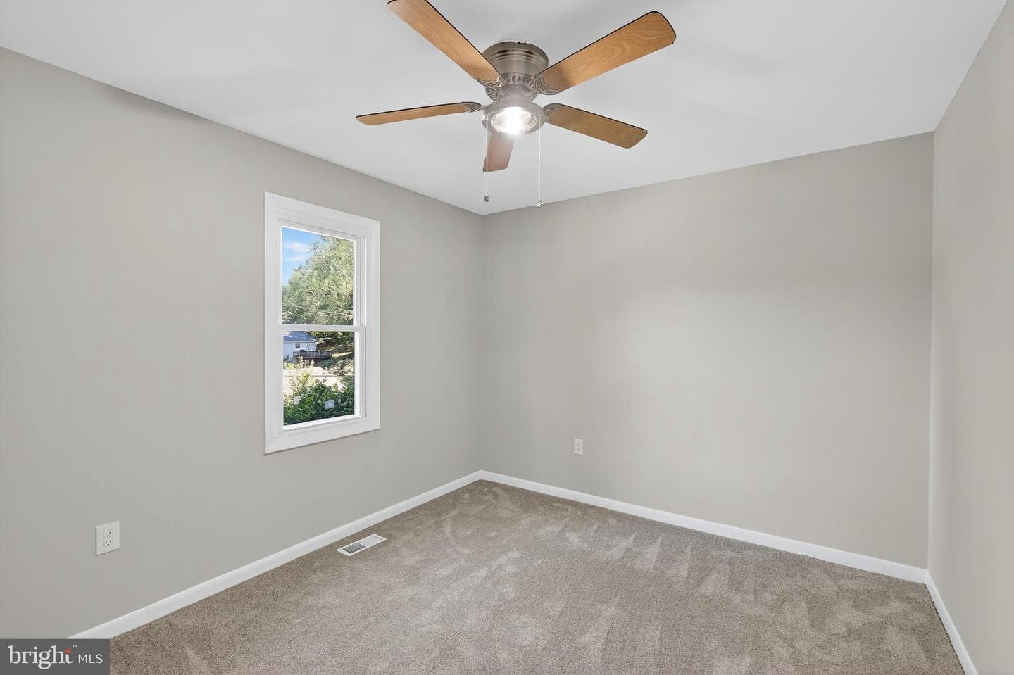 6130 4th Street photo 25