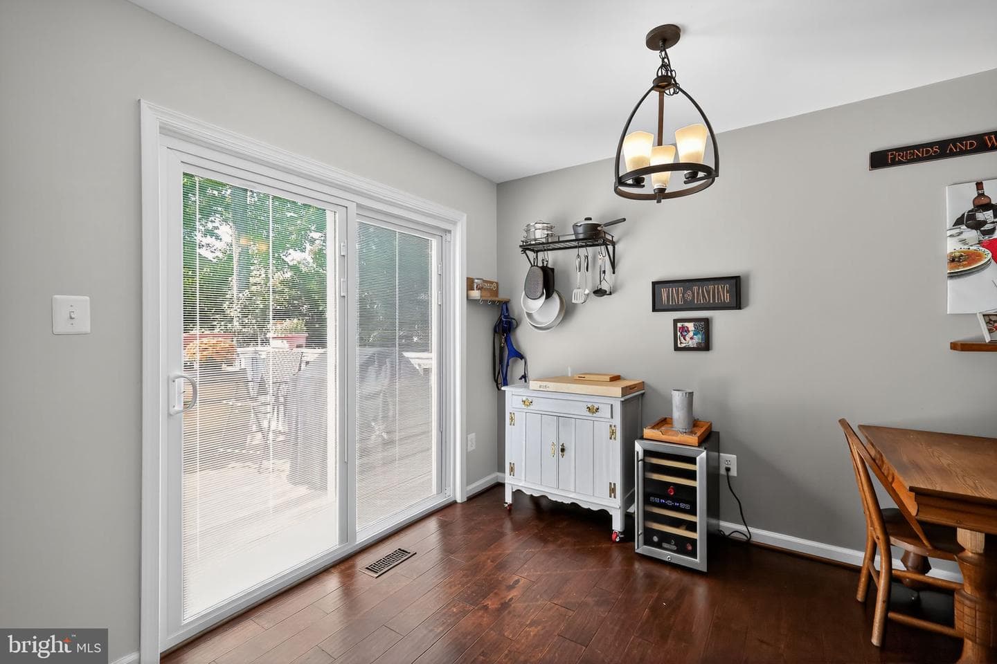 3813 8th Street photo 4