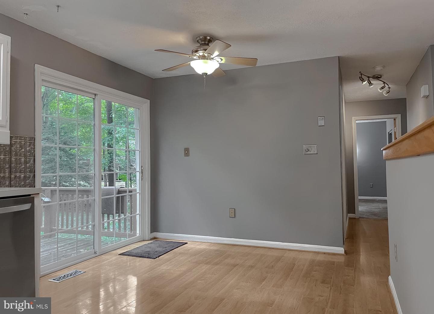 720 Willow Road photo 12