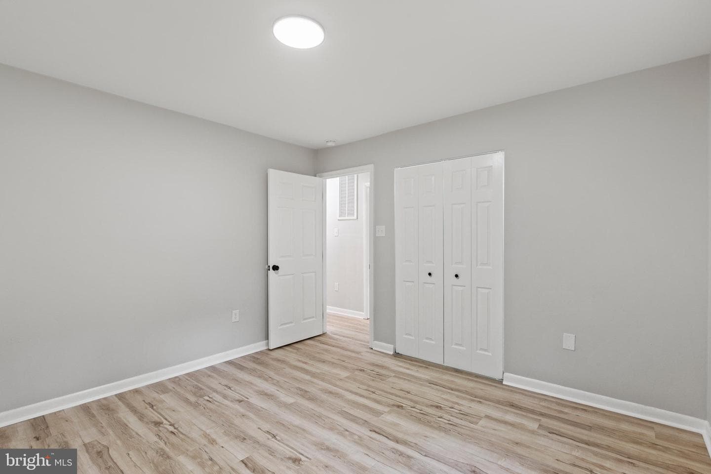8520 Pine Boulevard photo 21