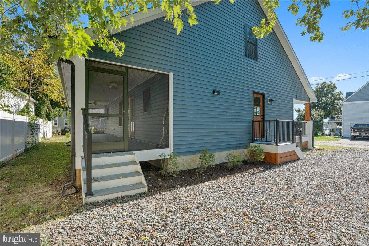206 Point Lane photo 40