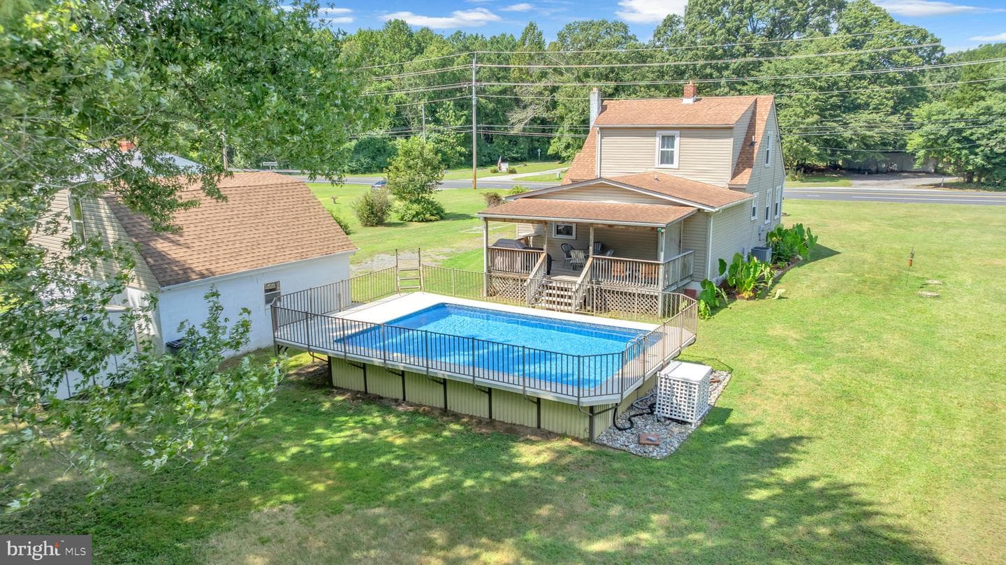1755 Dares Beach Road photo 2