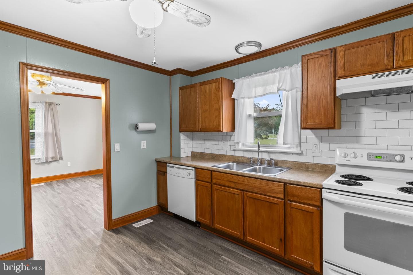1755 Dares Beach Road photo 4