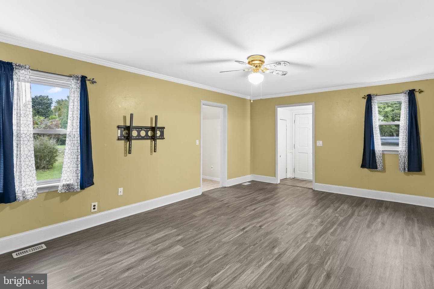 1755 Dares Beach Road photo 6