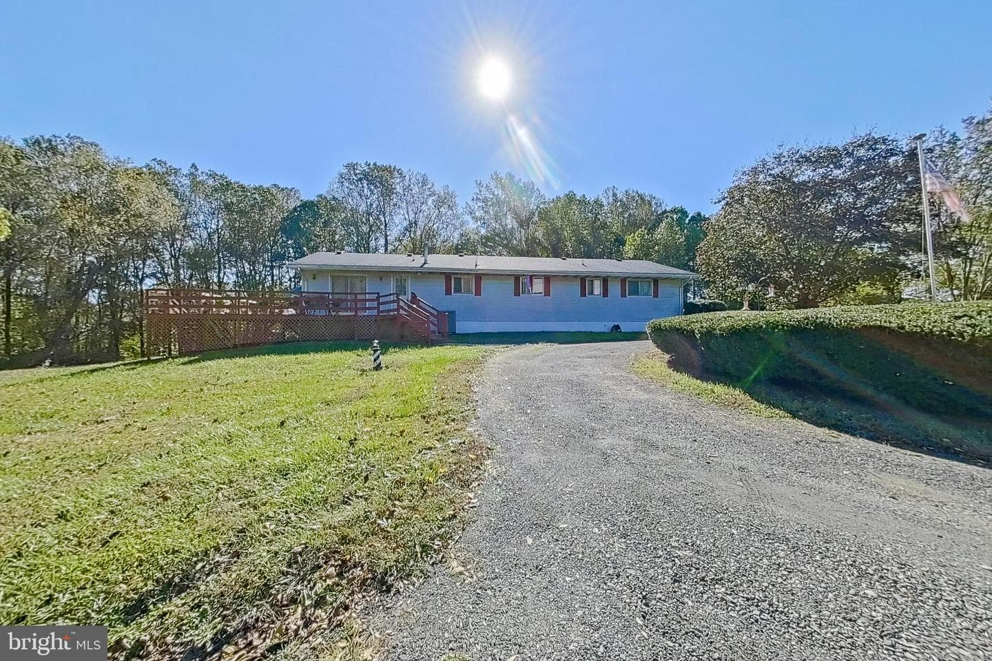 300 Armiger Road photo 2