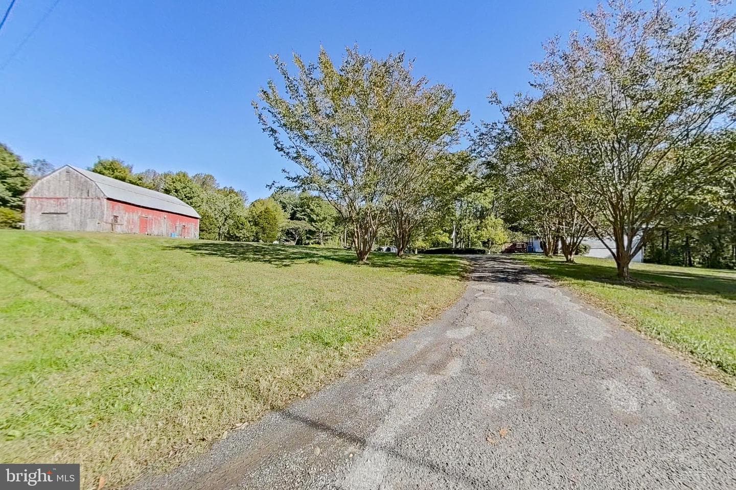 300 Armiger Road photo 37