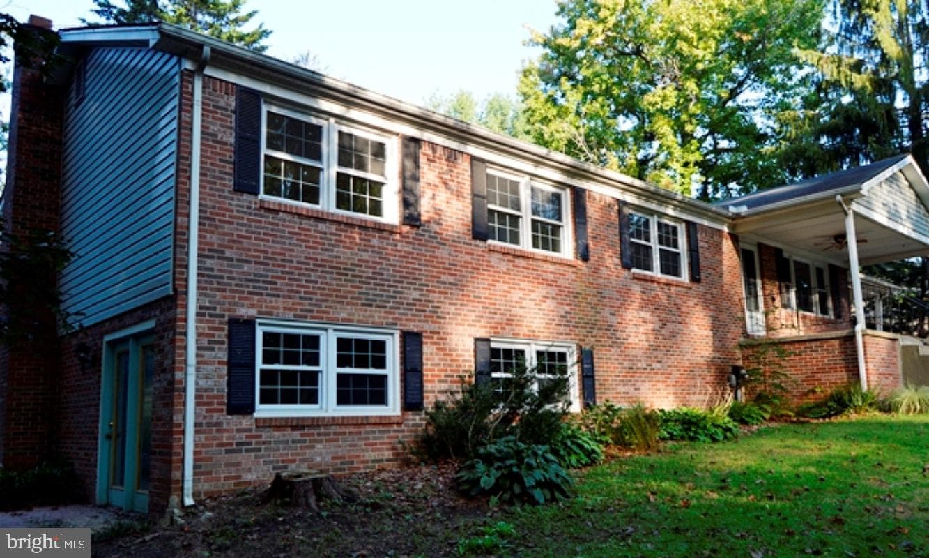 8814 Lafayette Drive photo 3