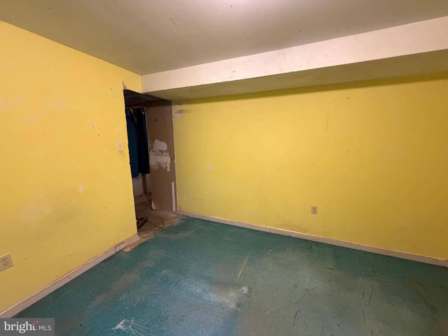 8446 Pine Boulevard photo 17