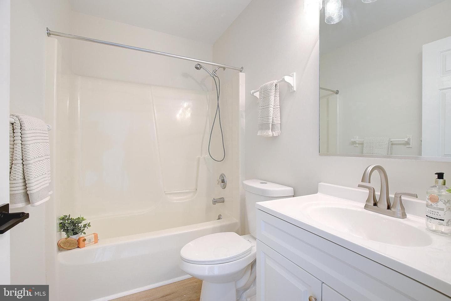 8714 C Street photo 42