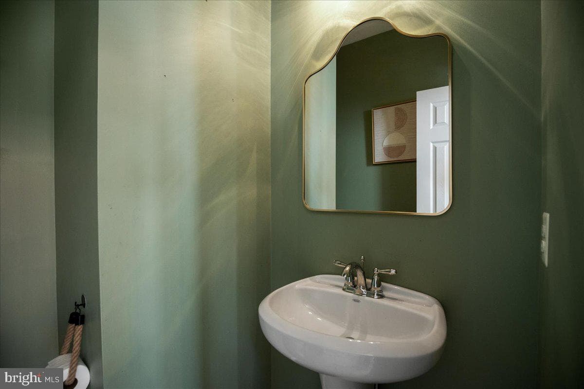 3215 Pageway Court photo 45