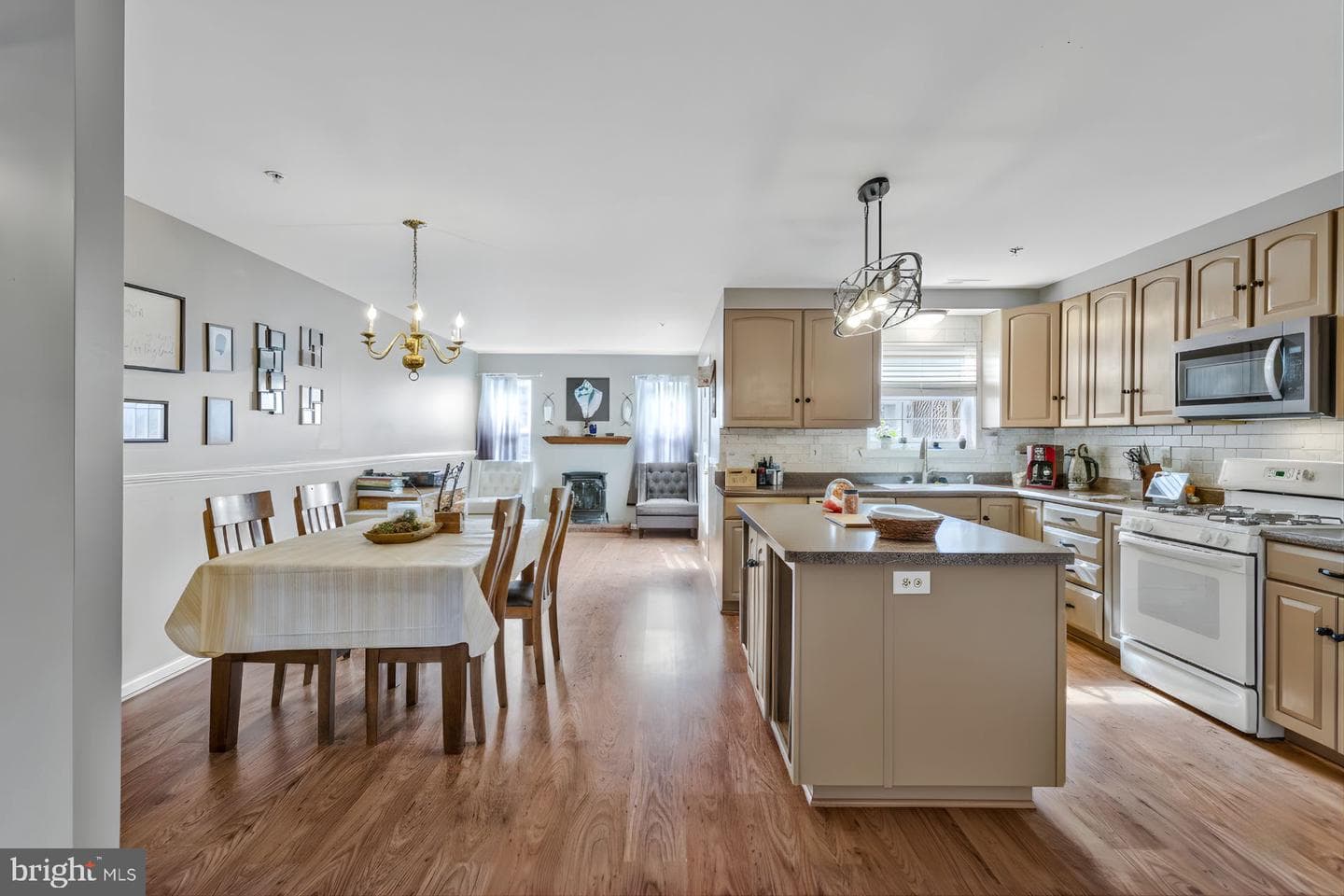 362 Cambridge Place photo 5