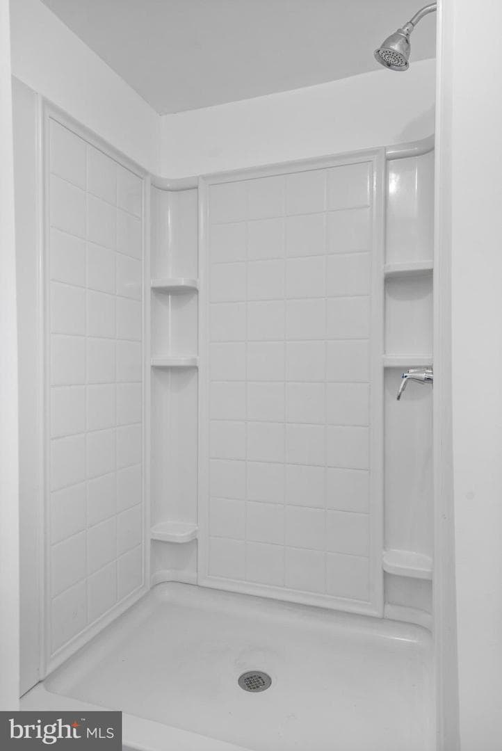 2011 North Avenue photo 22