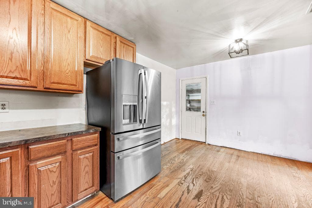 4450 Lancaster Drive photo 10