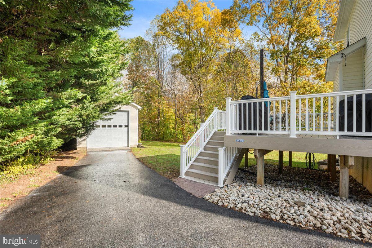 1755 Lottie Fowler Road photo 65