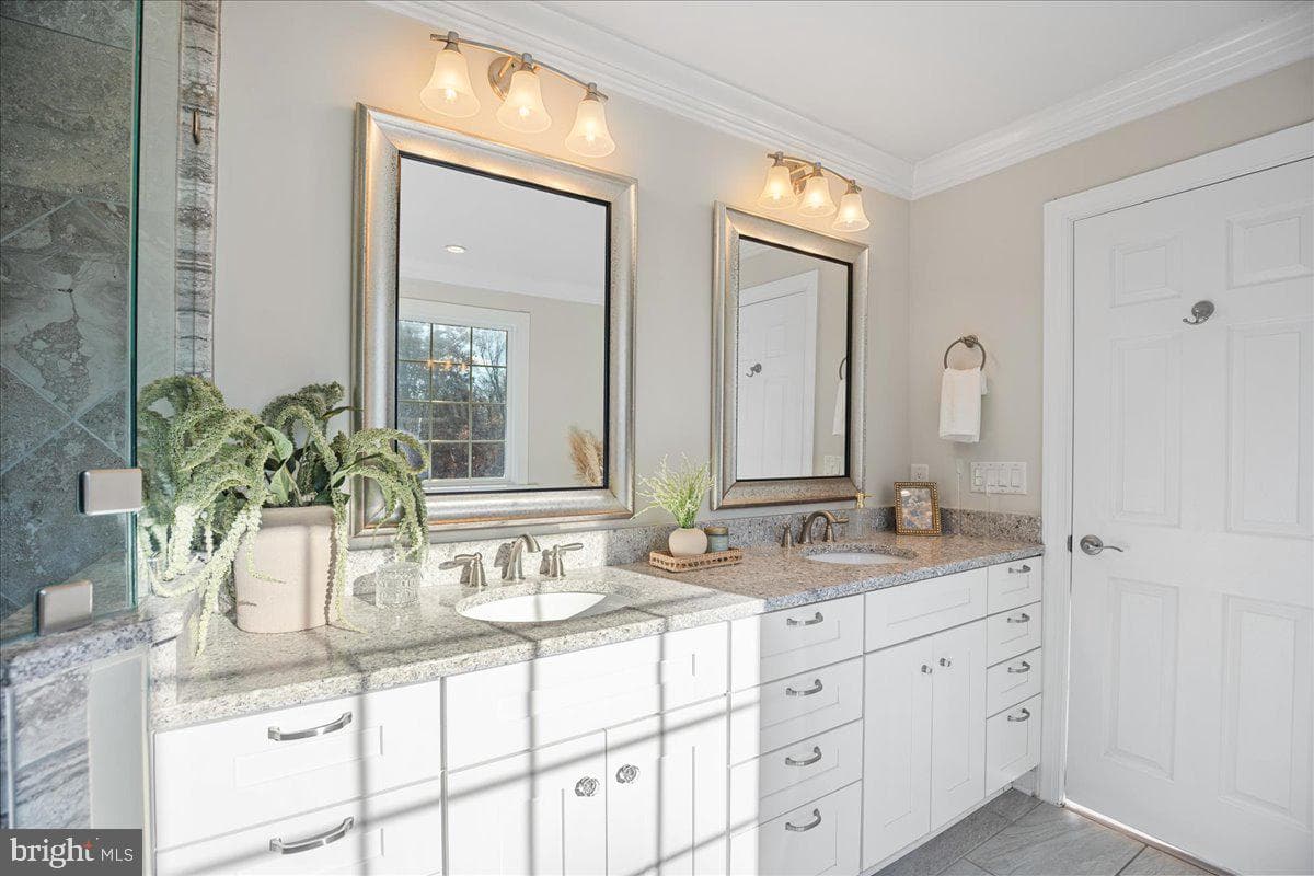 6030 Clairemont Drive photo 56