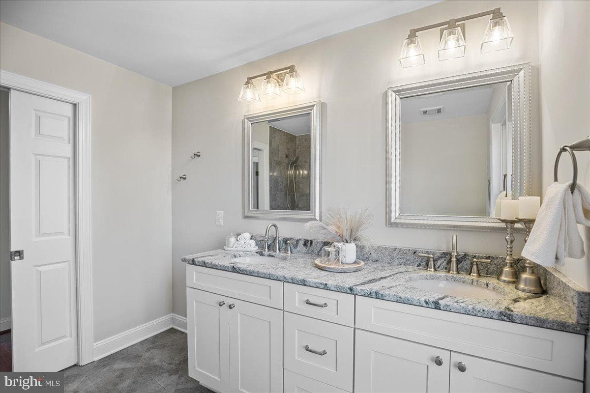 6030 Clairemont Drive photo 70