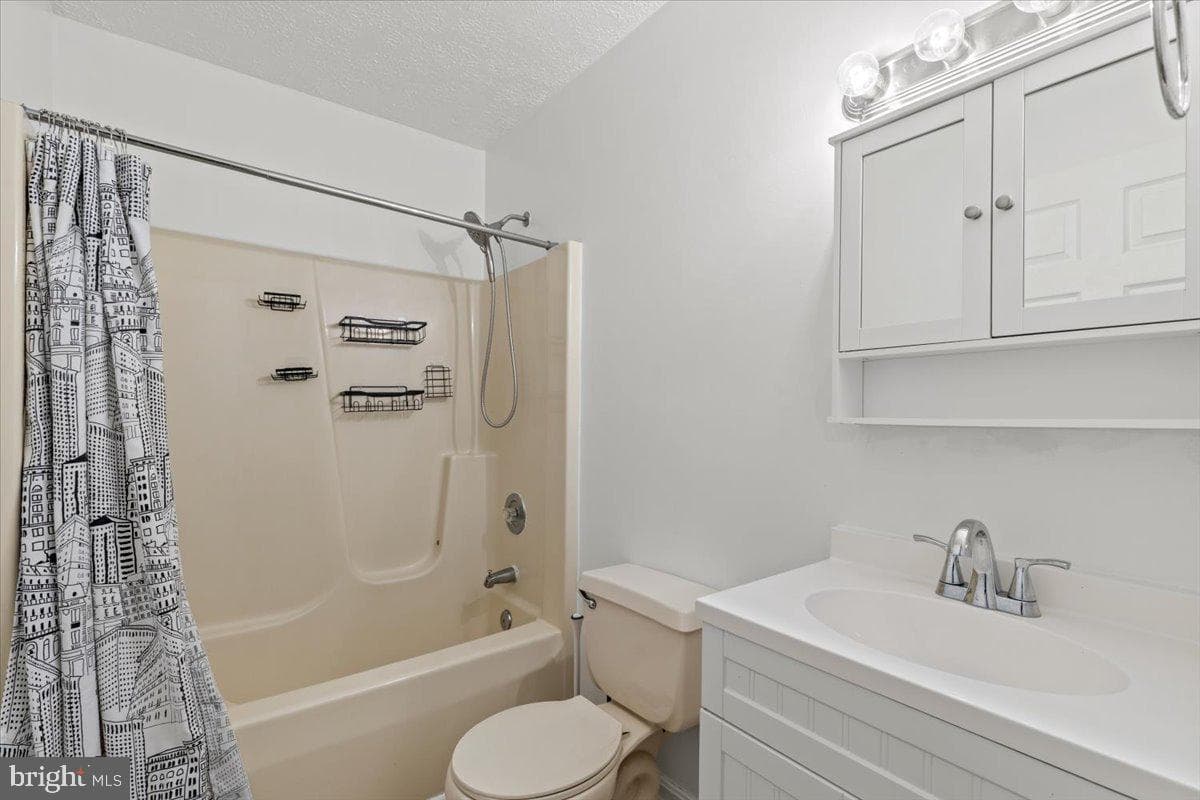 232 Thunderbird Drive photo 21