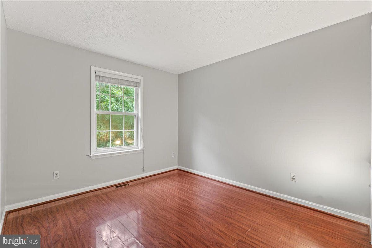 232 Thunderbird Drive photo 24