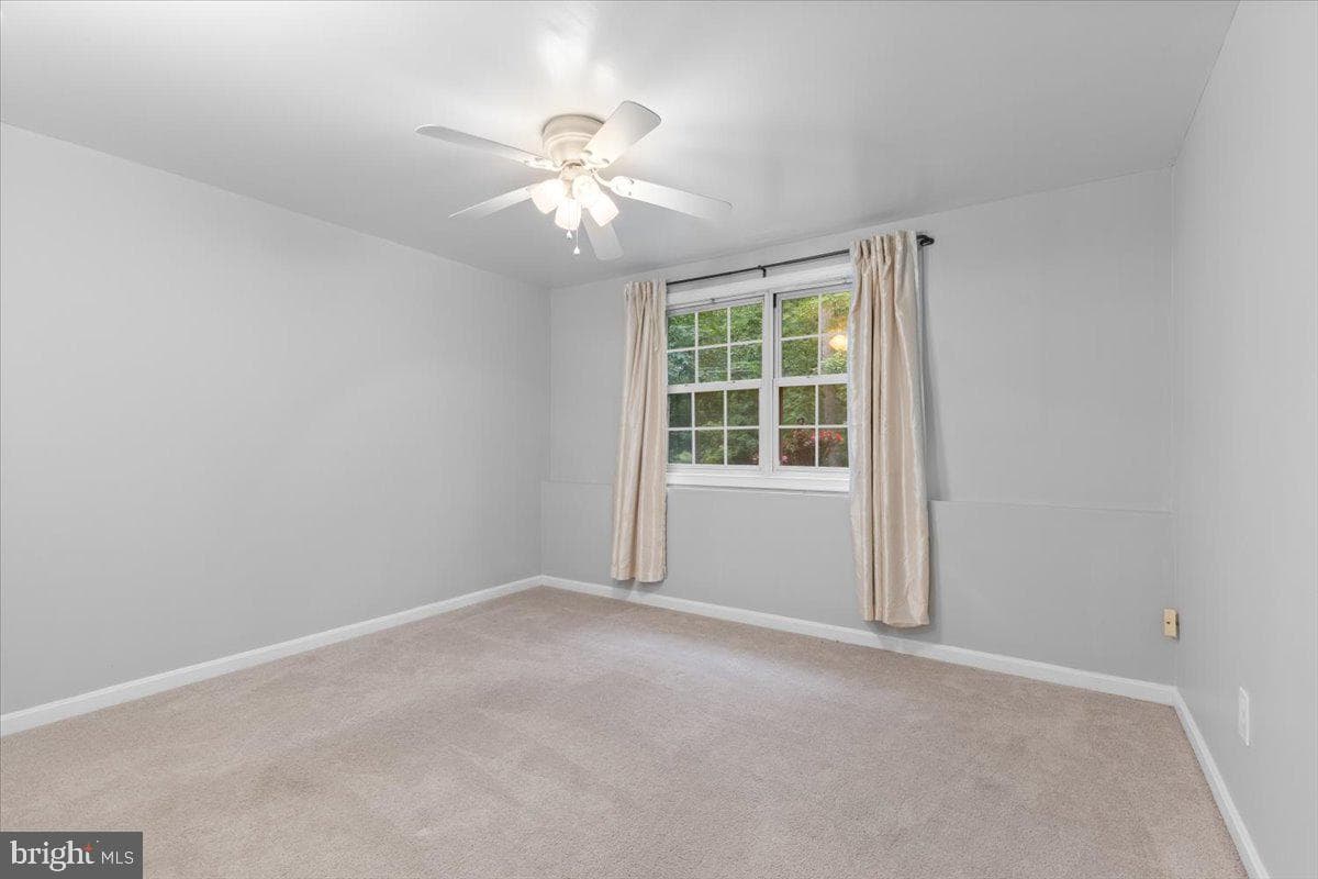 232 Thunderbird Drive photo 36