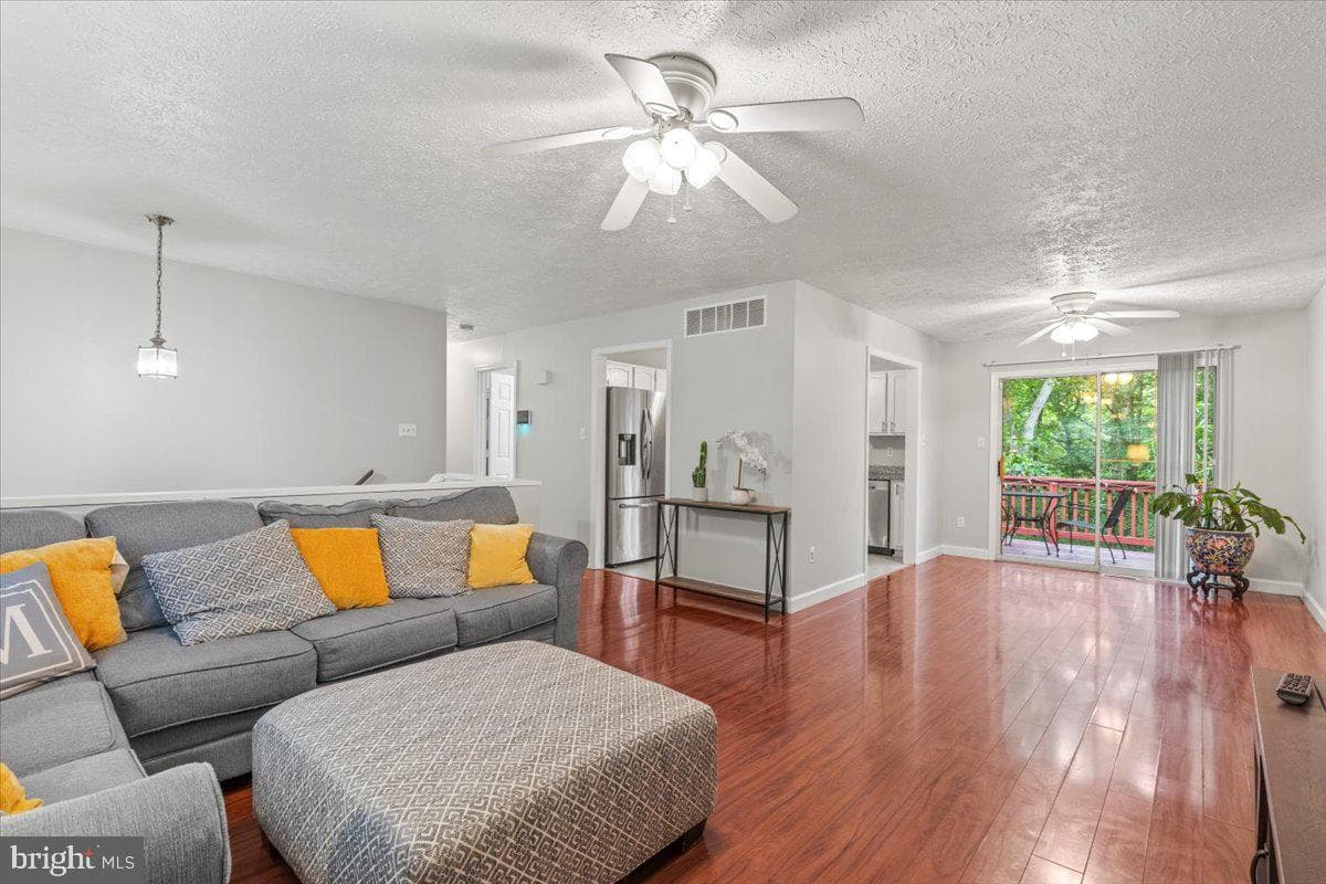 232 Thunderbird Drive photo 6