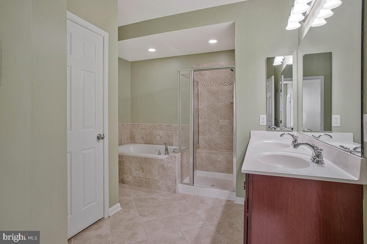 8049 Forest Ridge Drive #3 photo 24