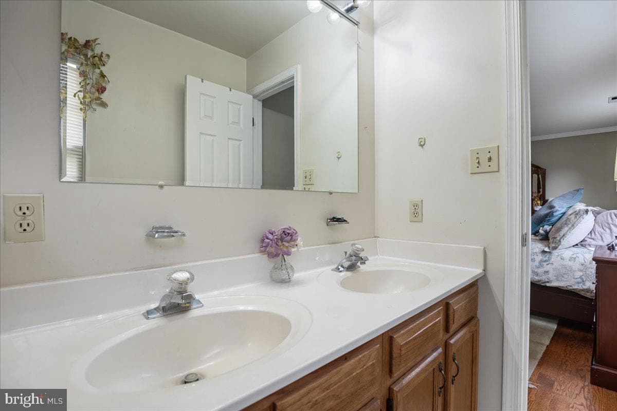 694 Ponds Wood Road photo 31
