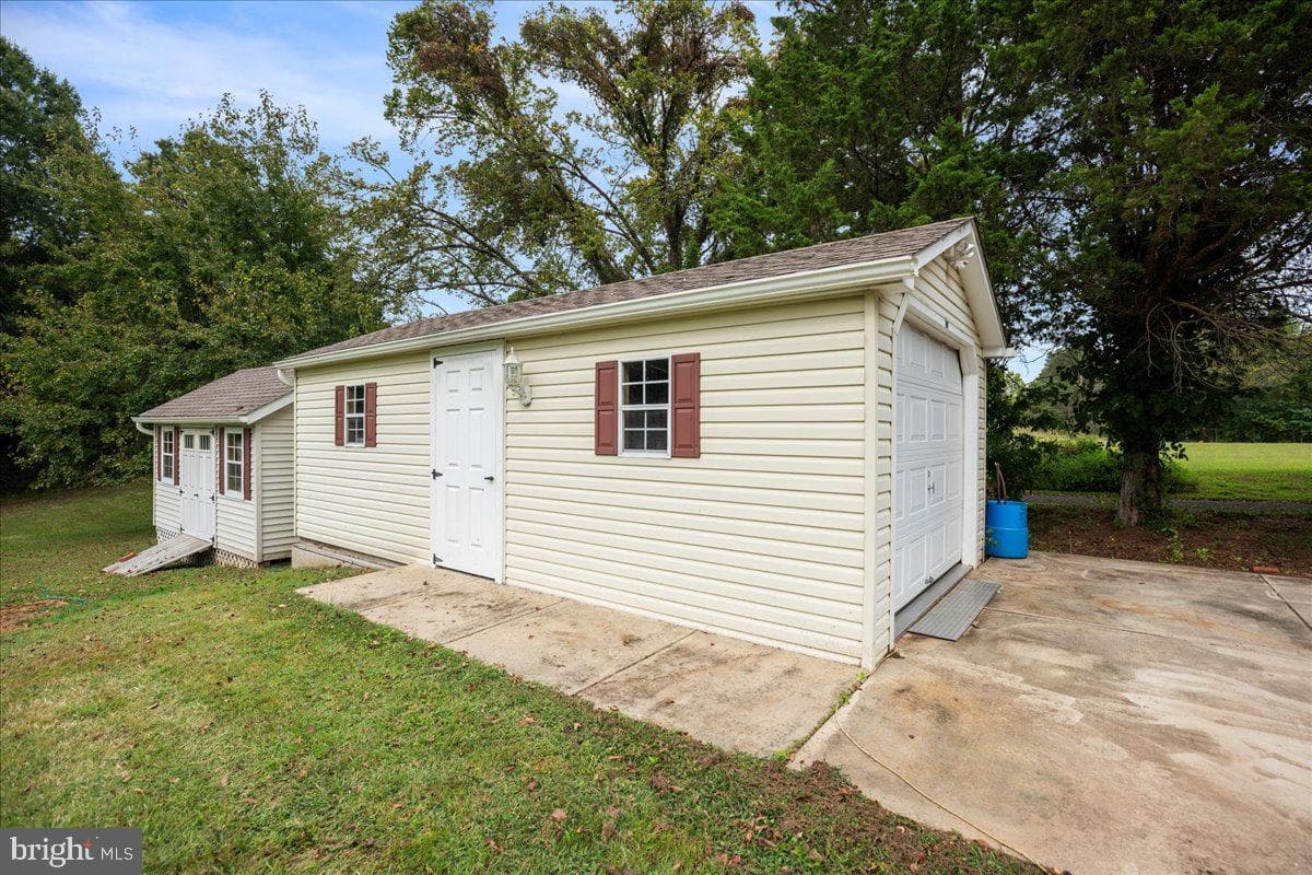 694 Ponds Wood Road photo 49