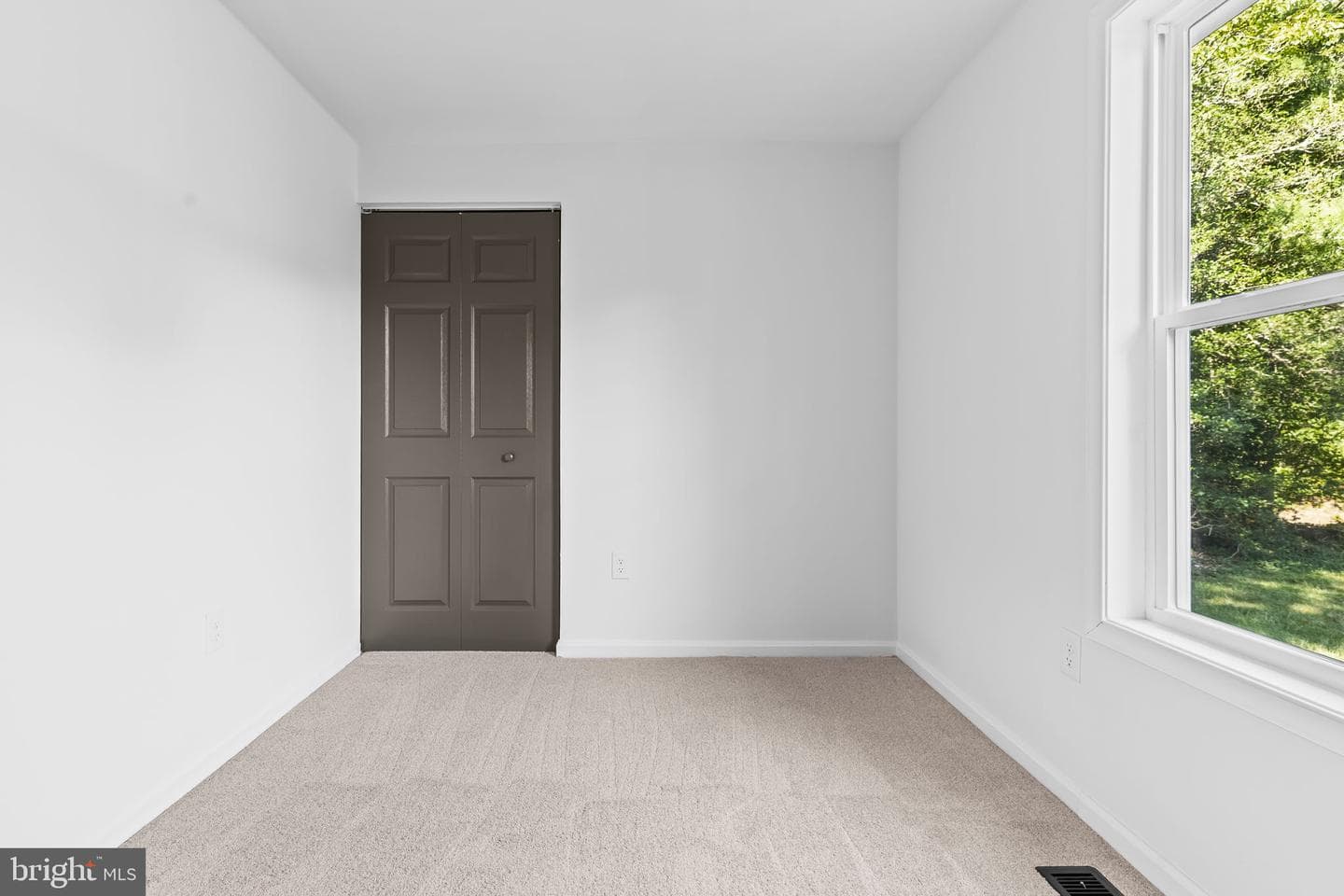 425 Rodeo Road photo 19