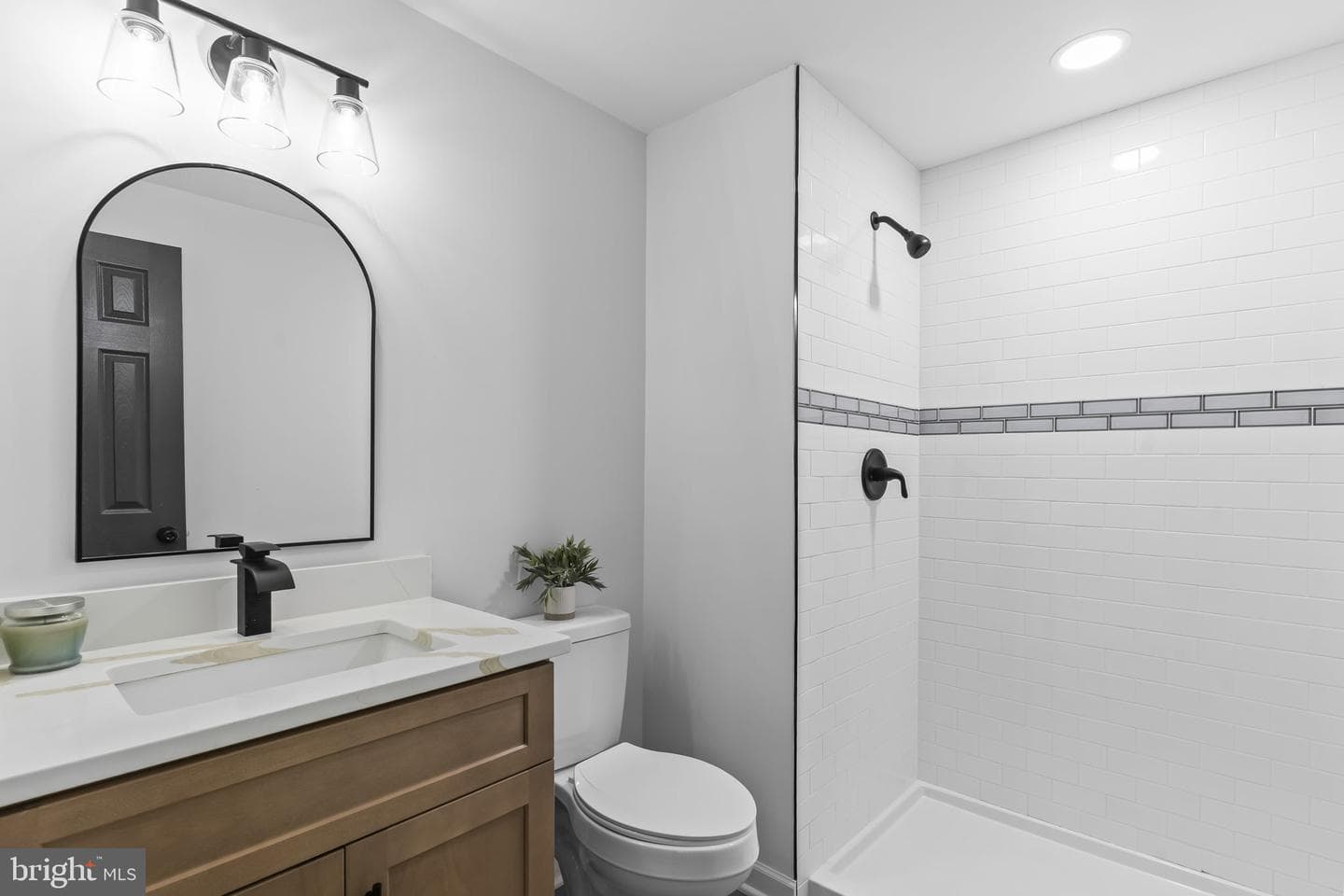 425 Rodeo Road photo 29
