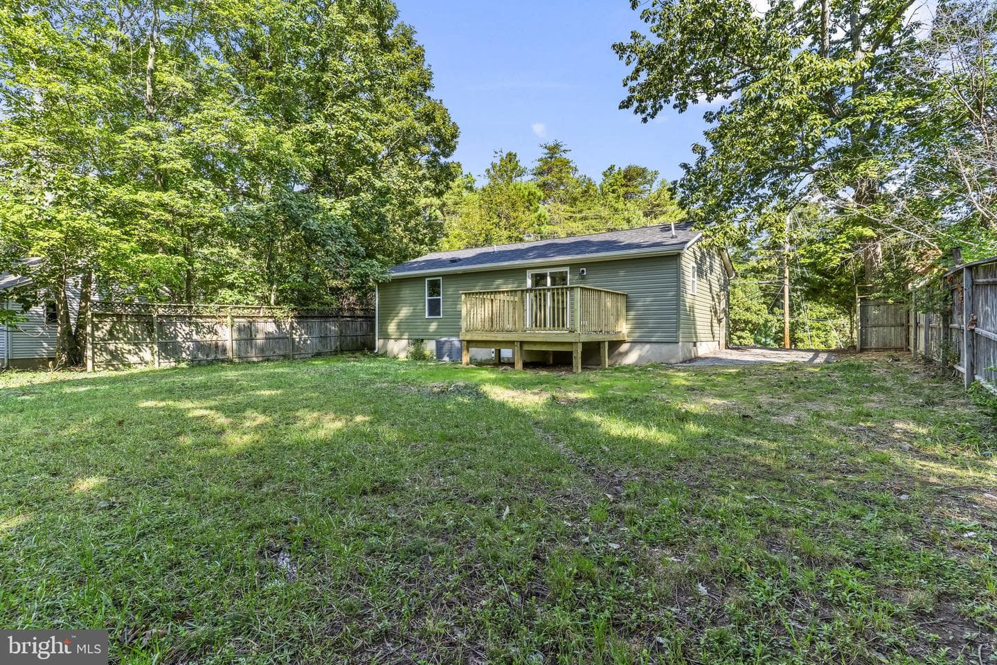 425 Rodeo Road photo 32