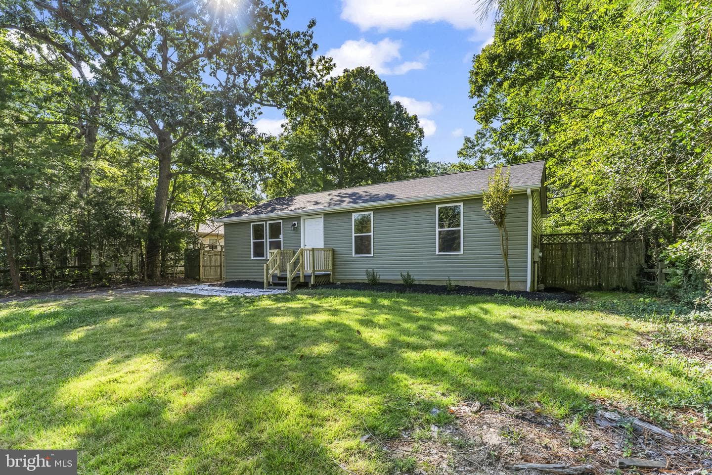 425 Rodeo Road photo 5