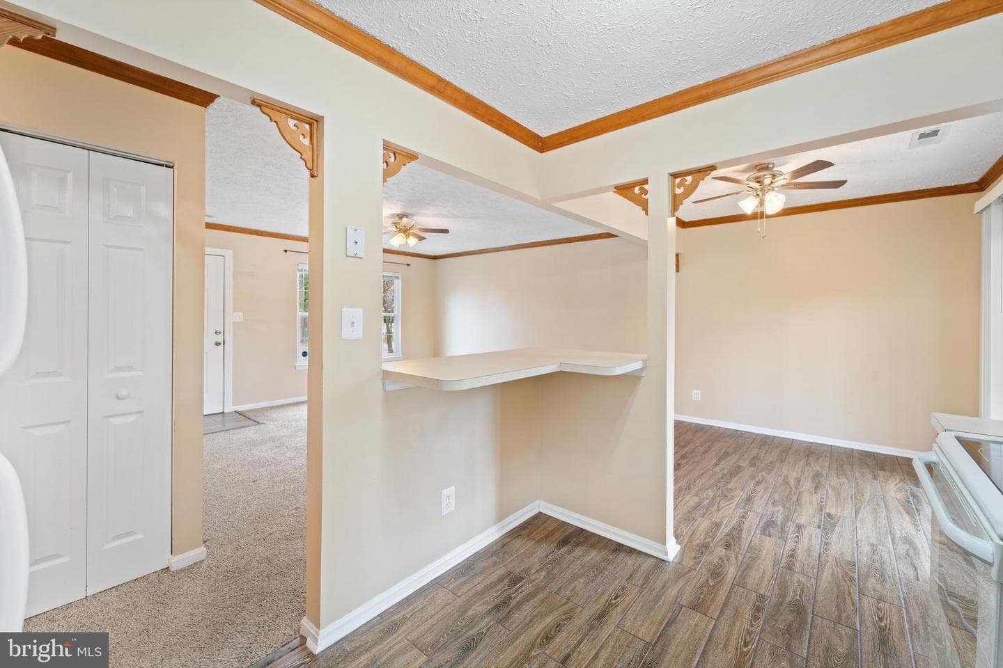 659 San Gabriel Road photo 10