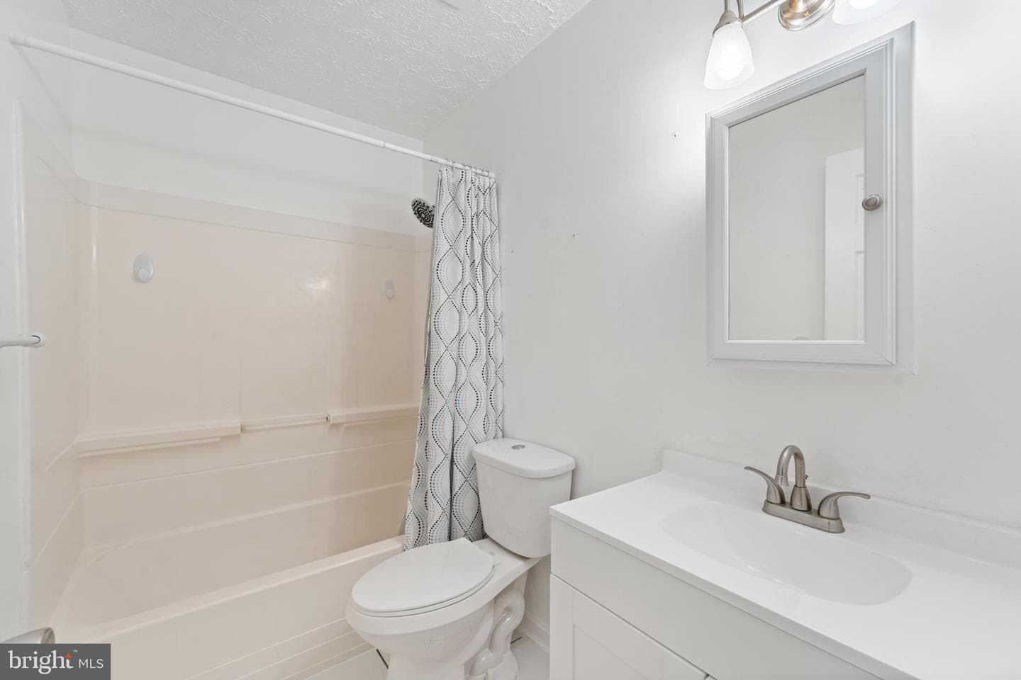 659 San Gabriel Road photo 12