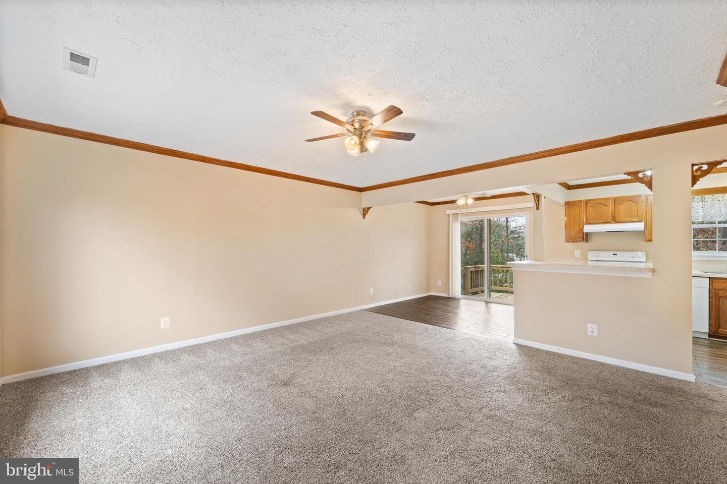 659 San Gabriel Road photo 5