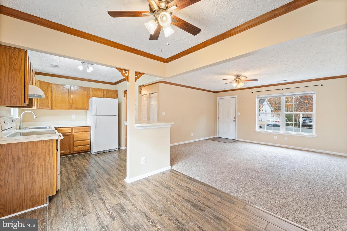 659 San Gabriel Road photo 9