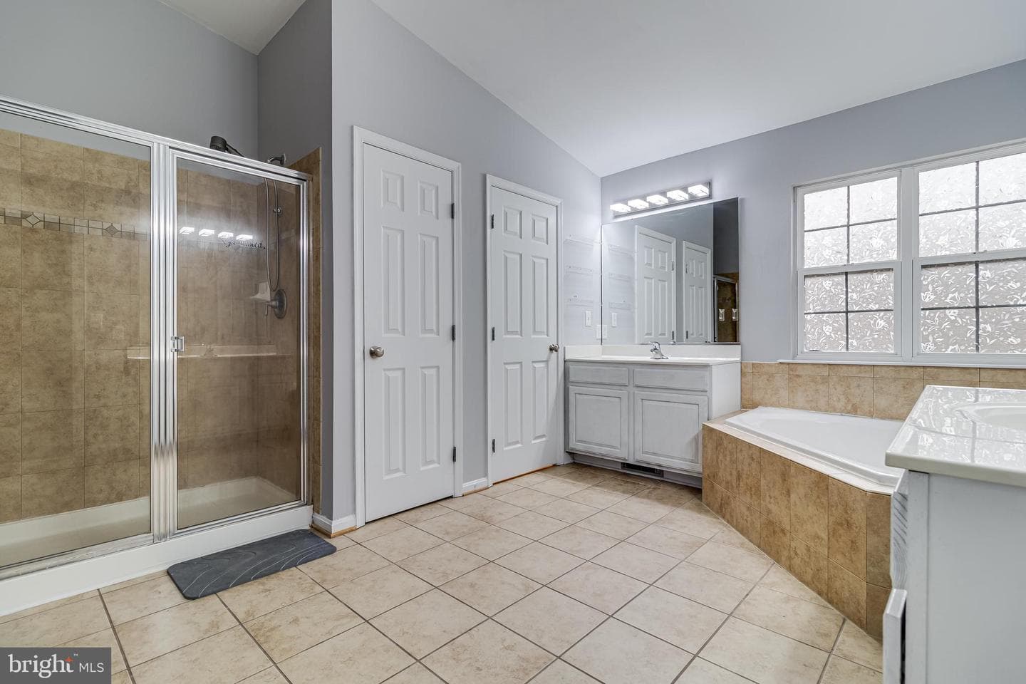 3645 Bedford Drive photo 18